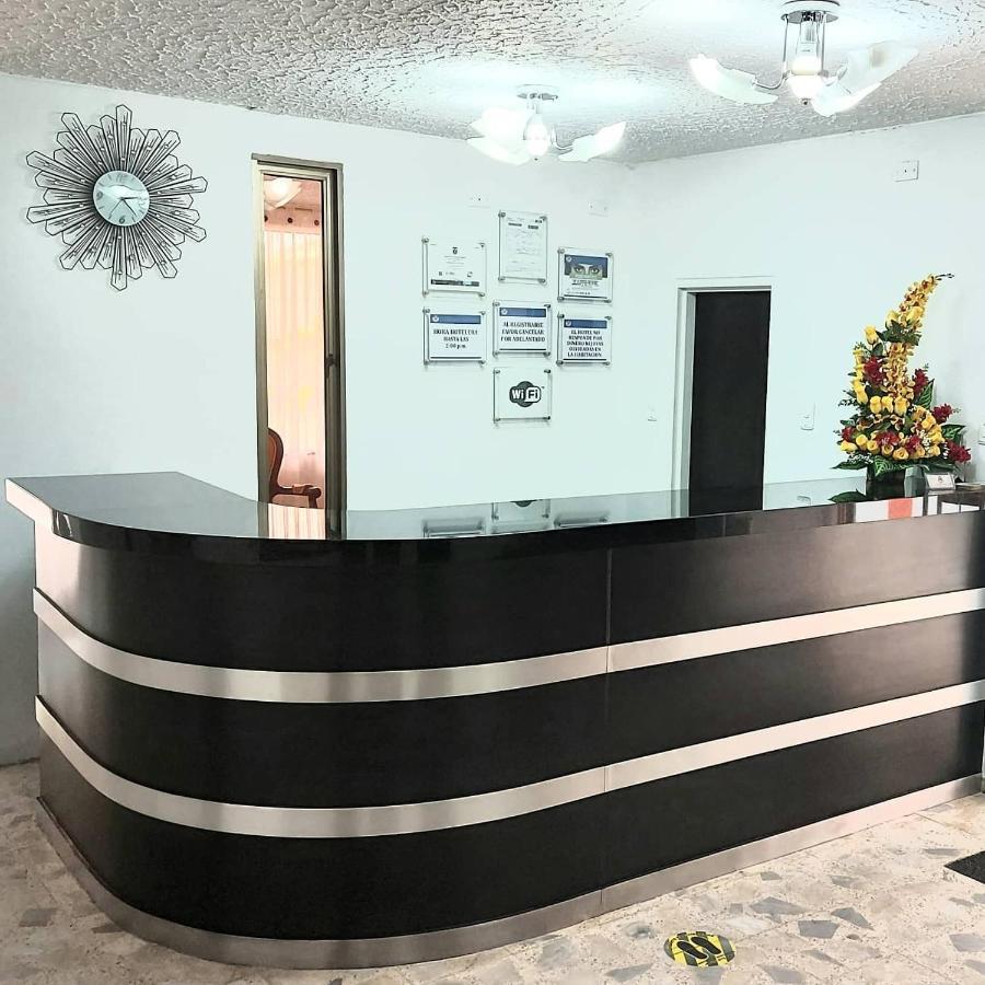 Hotel Emperador Barbosa  Kültér fotó