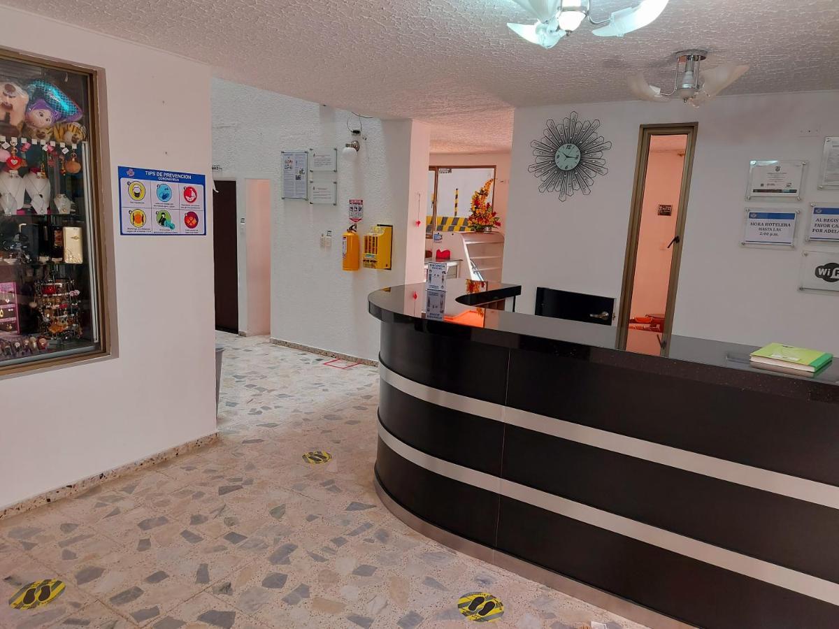 Hotel Emperador Barbosa  Kültér fotó