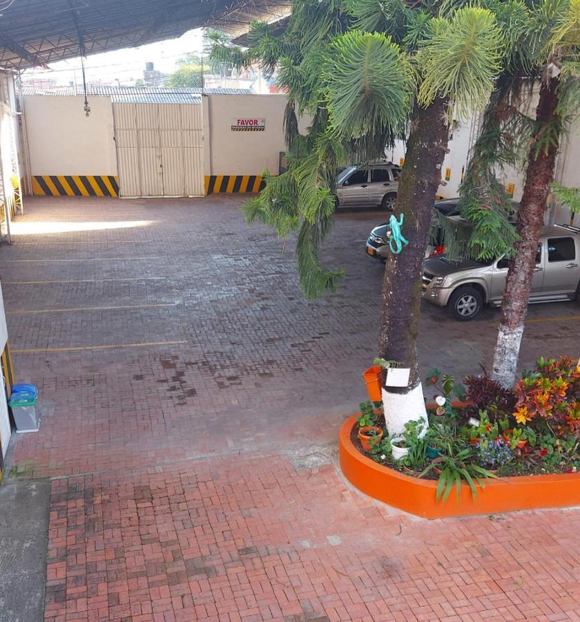 Hotel Emperador Barbosa  Kültér fotó