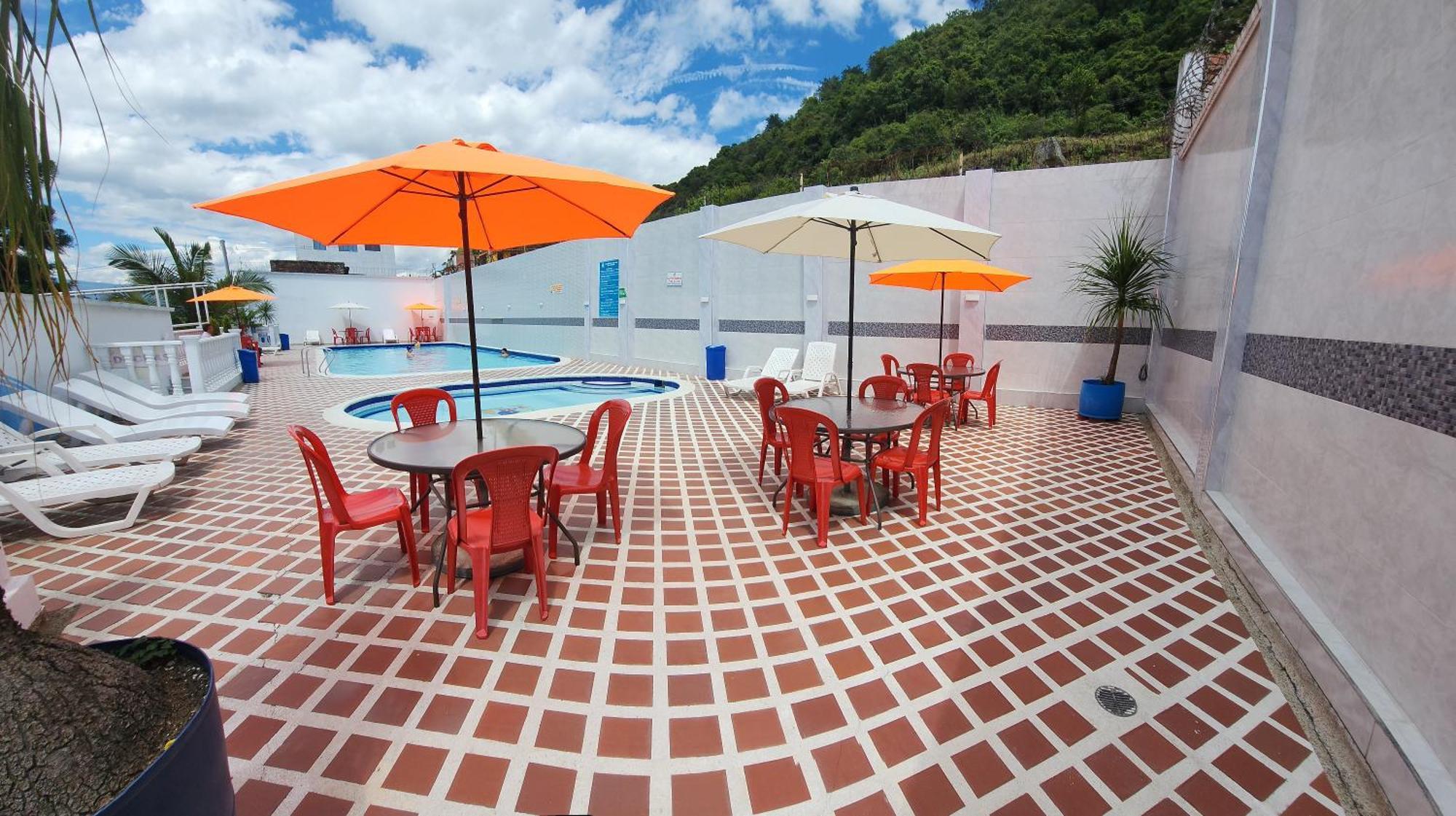 Hotel Emperador Barbosa  Kültér fotó