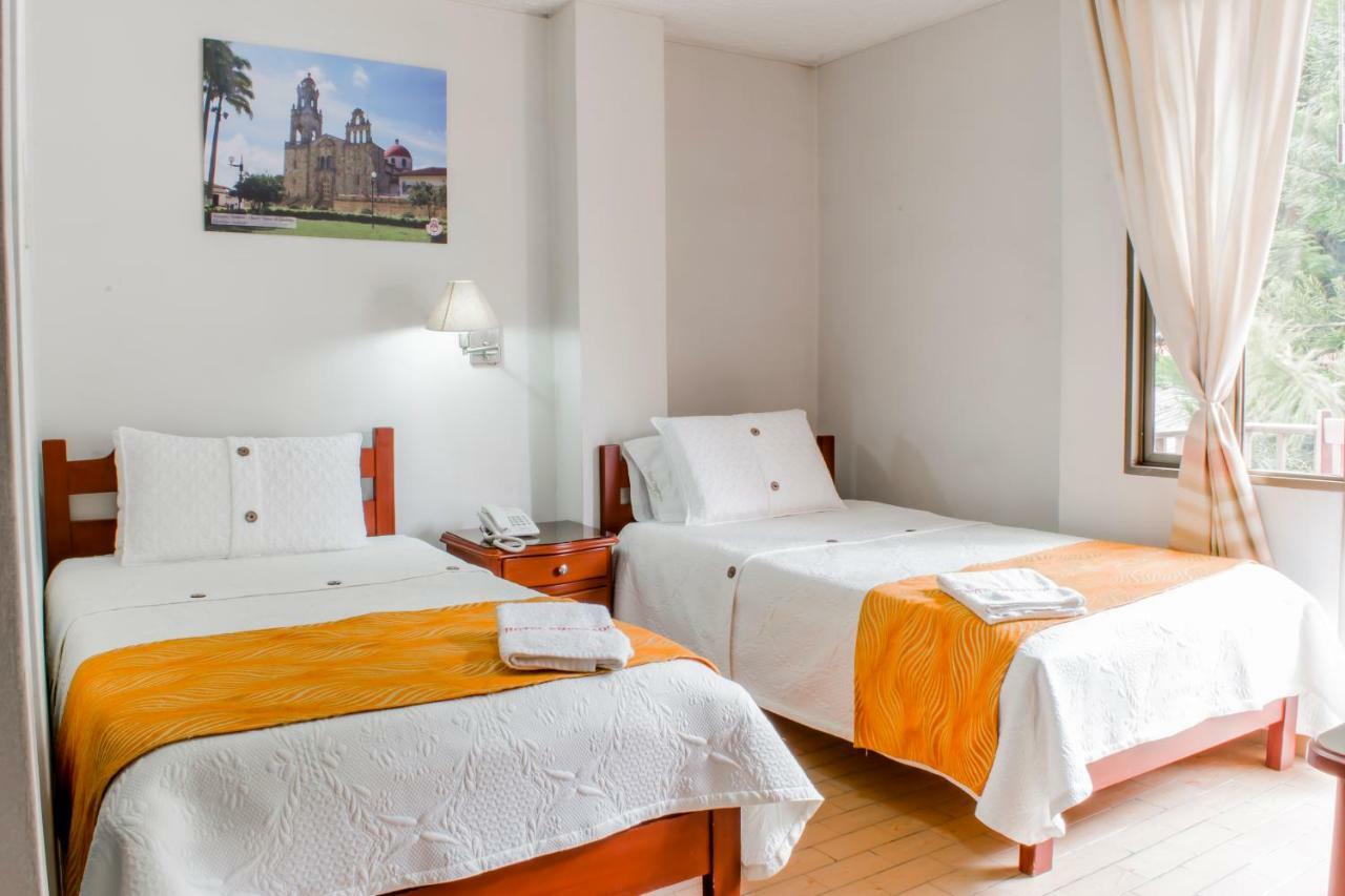 Hotel Emperador Barbosa  Szoba fotó