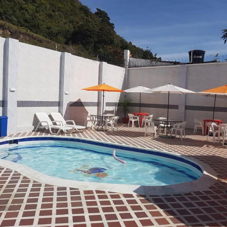 Hotel Emperador Barbosa  Kültér fotó